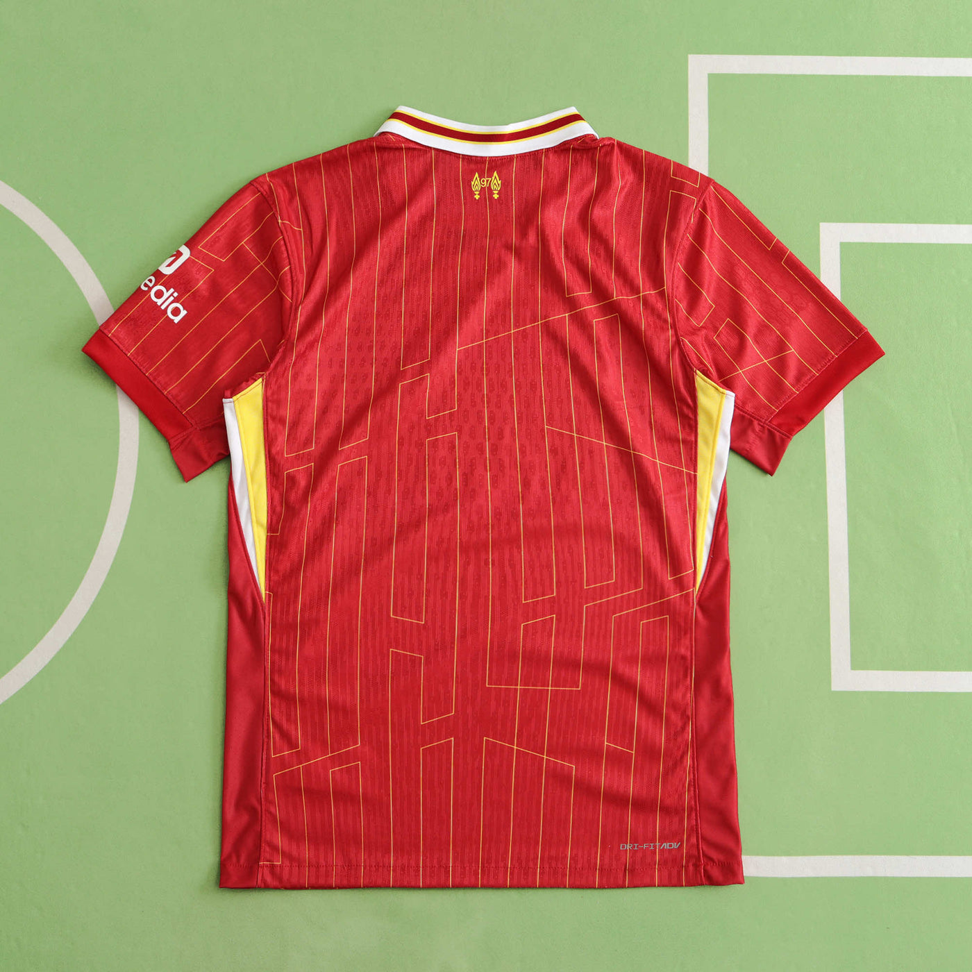 Liverpool 24-25 Home