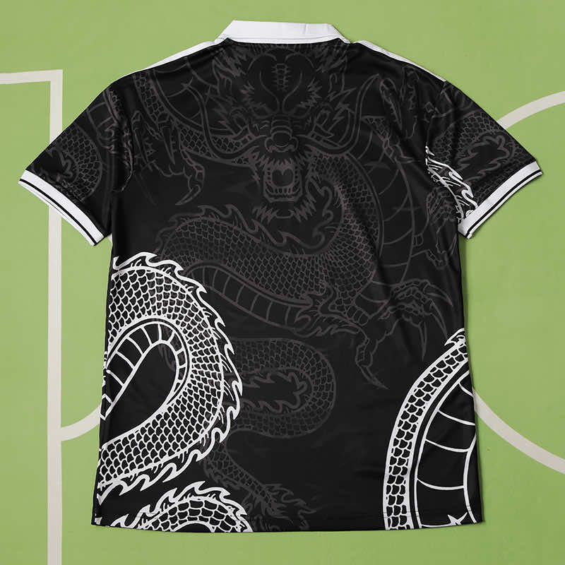 T-shirt Real Madrid 2024 édition Dragon Noir