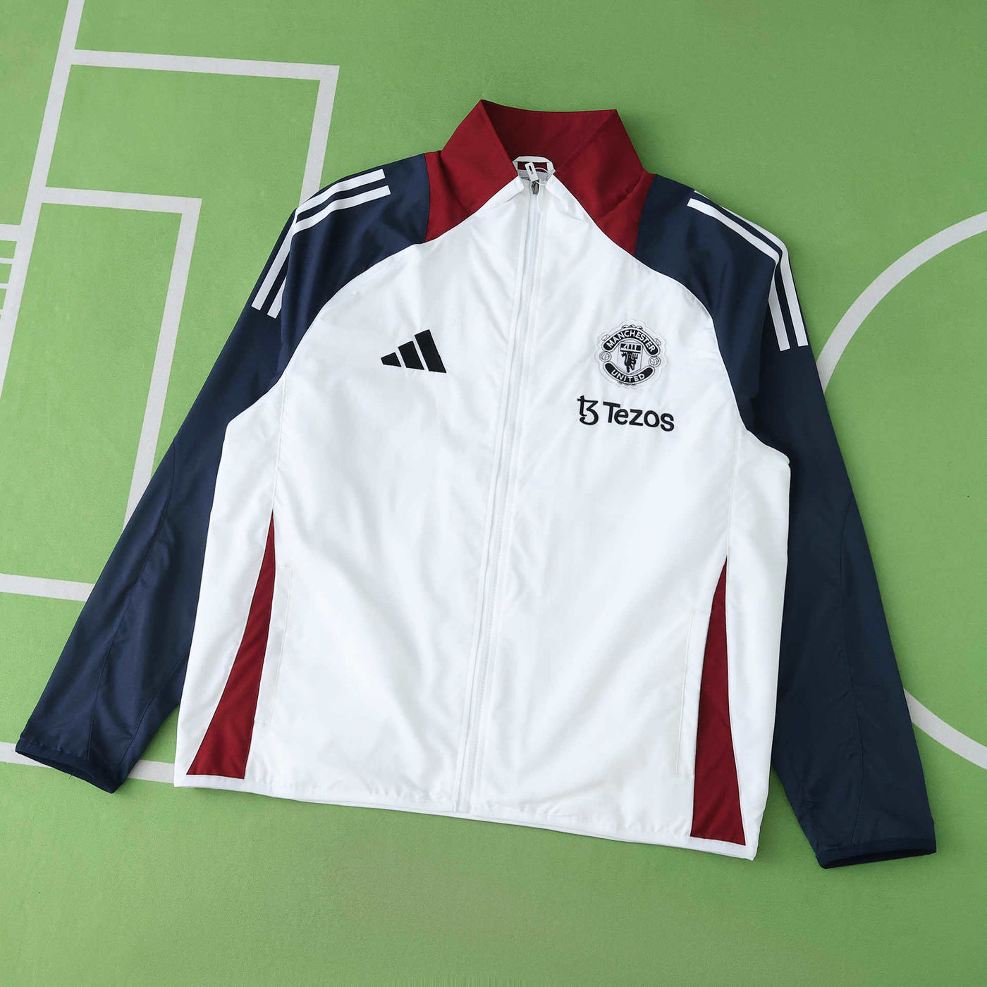 Manchester United 25/26 - White Windbreaker