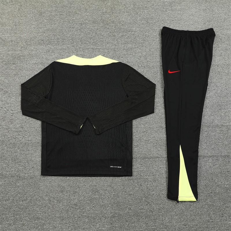 Liverpool Tracksuit Black/Yellow