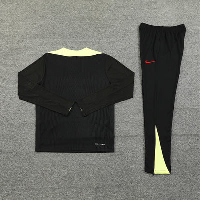 Liverpool Tracksuit Black/Yellow